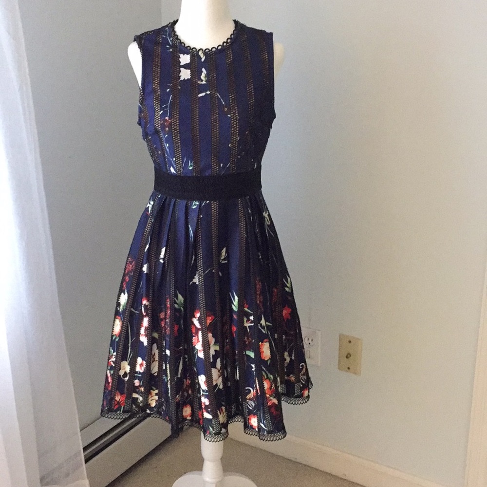 Foxiedox sleeveless floral dress xs